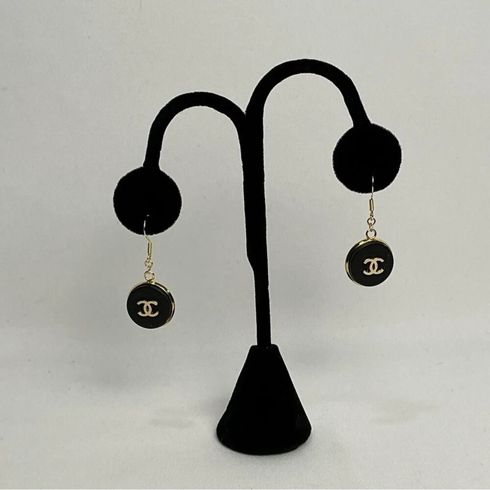 Chanel Black and Gold CC Earrings - Picture 1 of 8